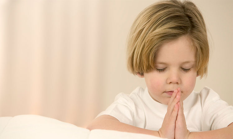 STUDIU: Copiii religioși au probleme cu deosebirea realității de ficțiune